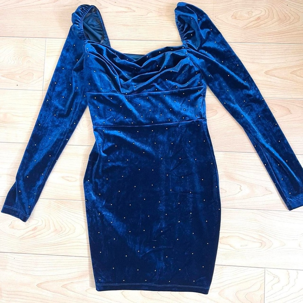 Windsor Midnight Blue Beaded Velvet Long Sleeve Celestial Dress Sweetheart neck